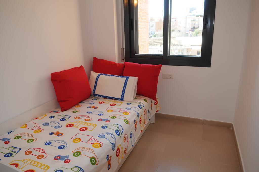 New & Sunny Apartment Barcelona Room photo
